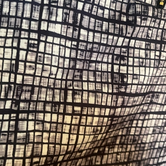 Top - Picture 4 of 4